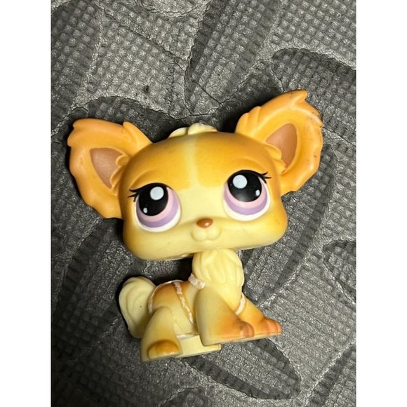 Littlest Pet Shop Dog Chihuahua #96 Cream LPS 96 Cake Topper Cupcake Figure - Picture 1 of 5